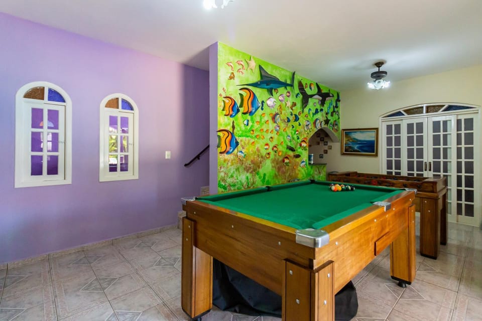 Billiard, Game Room