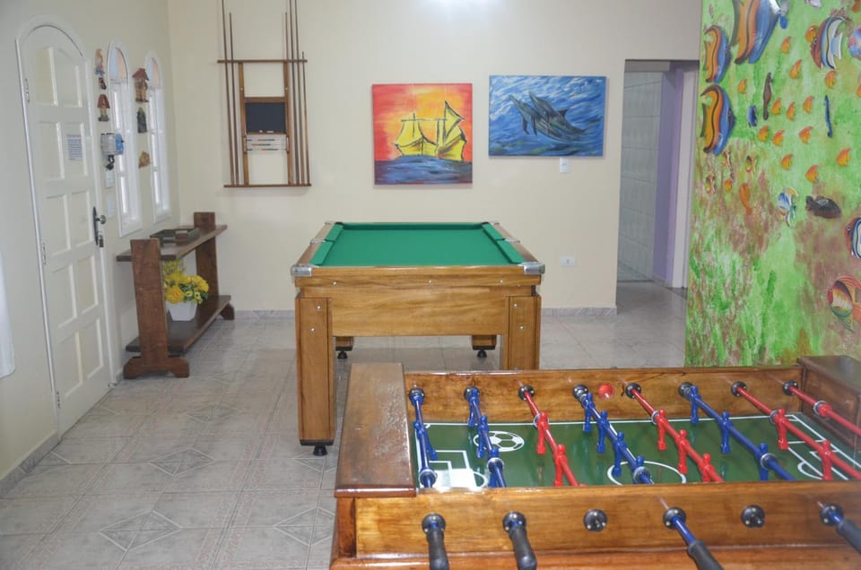 Billiard, Game Room
