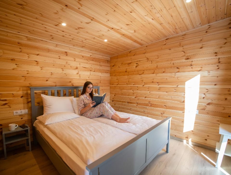 Pixel - Tiny Campus Villa in Romania