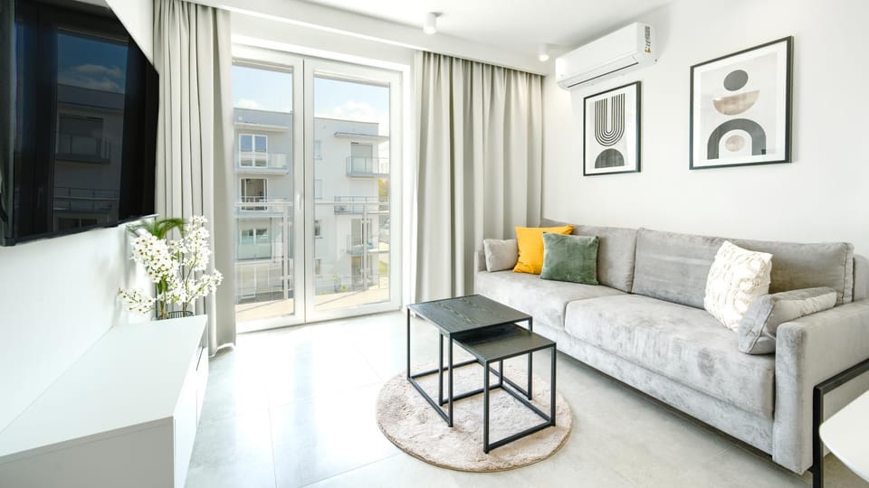 TV and multimedia, Seating area