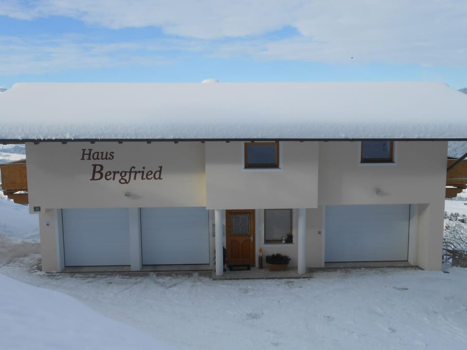 Property building, Day, Winter