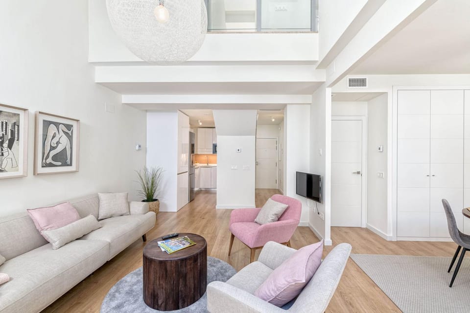 Communal lounge/ TV room, Living room