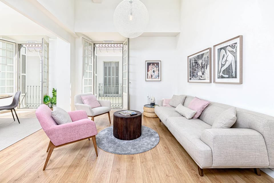 Communal lounge/ TV room, Living room