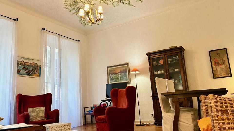 Communal lounge/ TV room, Living room