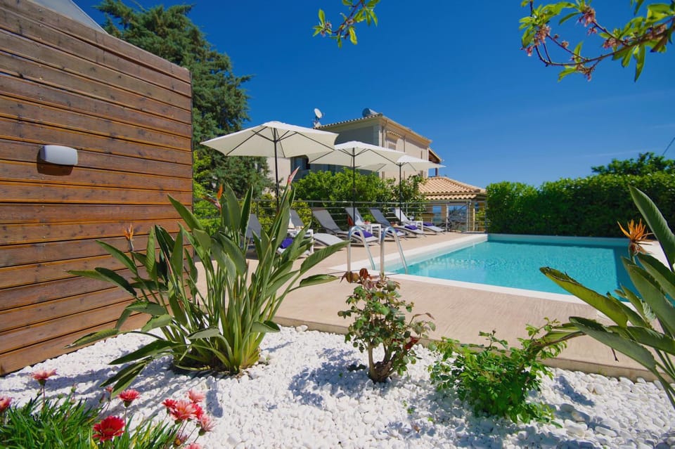 Day, Summer, Garden, Garden view, Swimming pool, sunbed