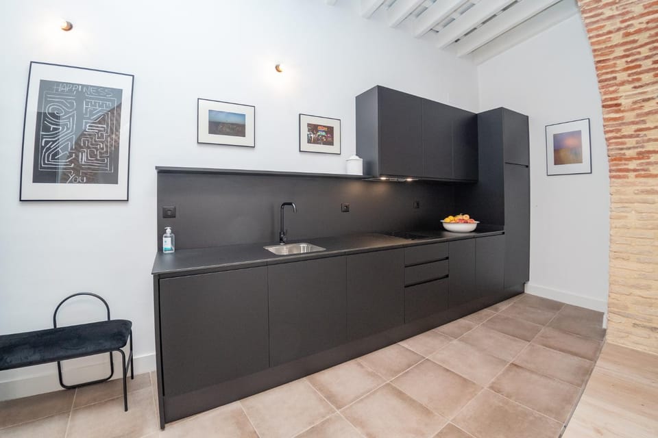 Kitchen or kitchenette