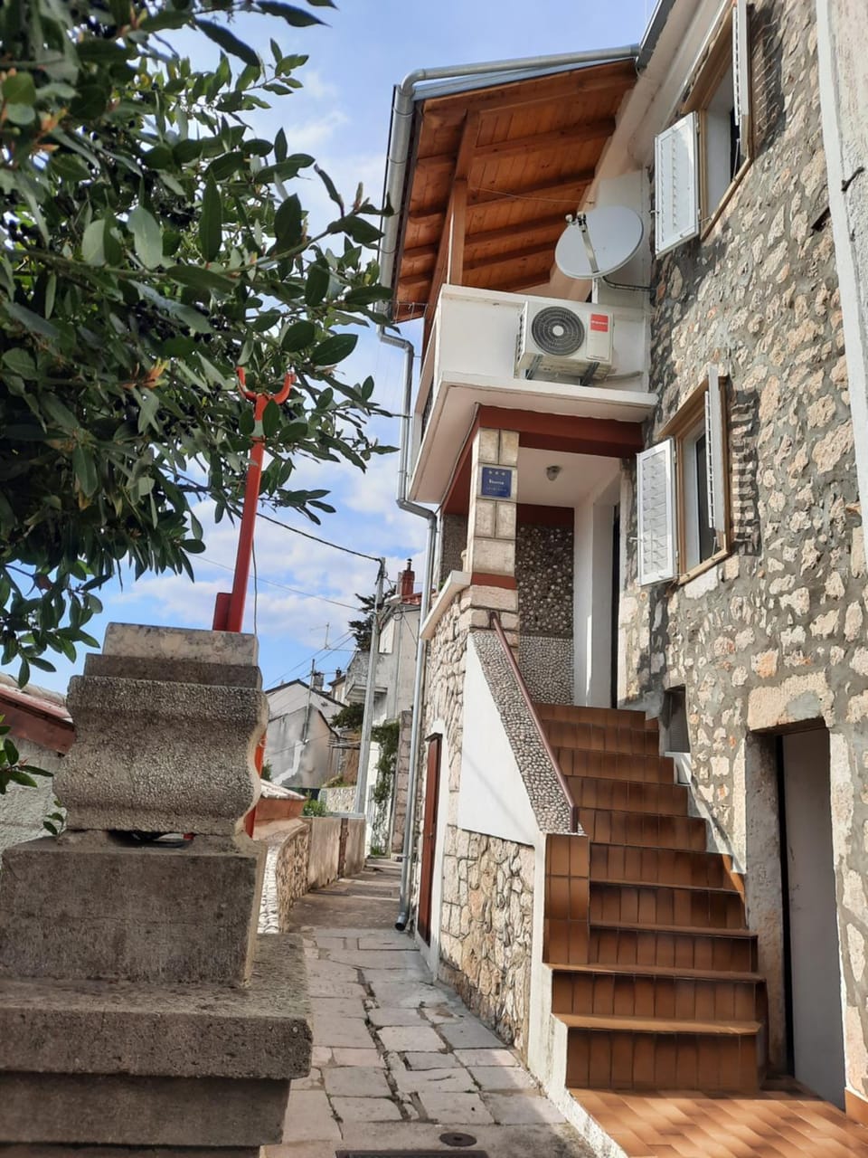 Romantic coastal house in old town of Novi Vinodolski House in Novi Vinodolski