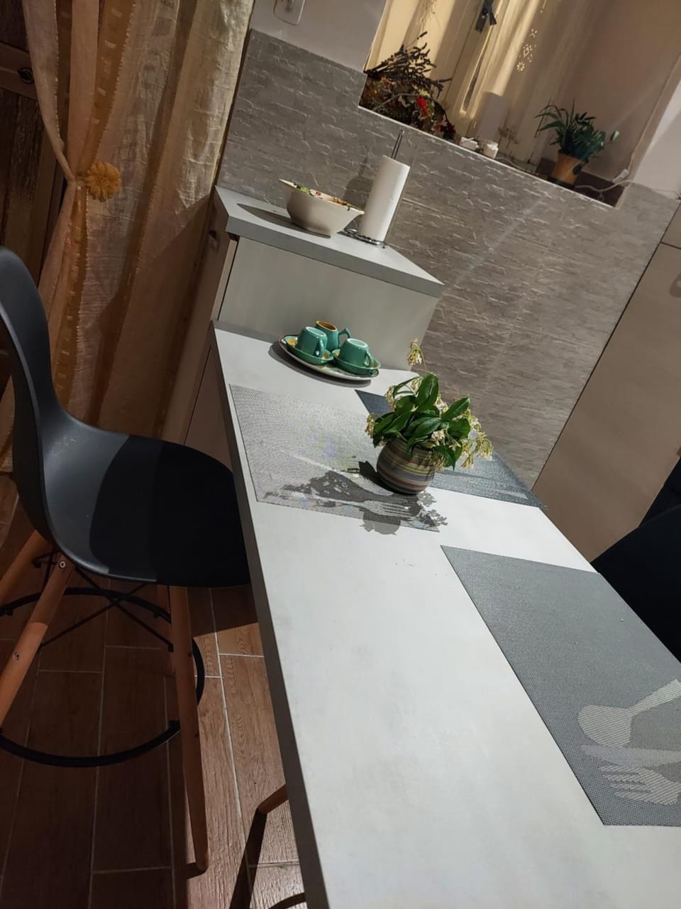 Dining area, kitchen