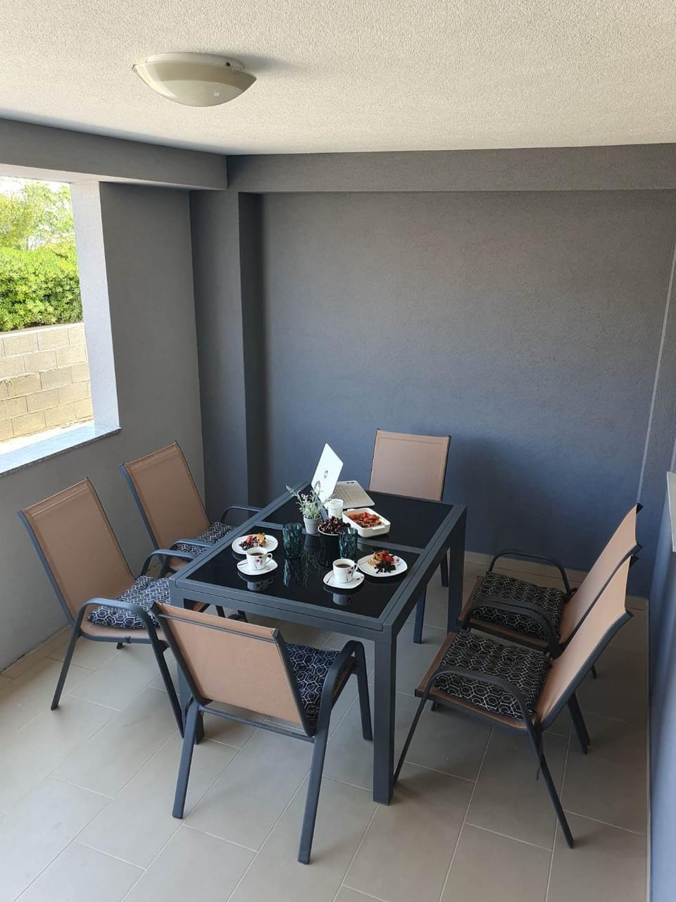 Day, Balcony/Terrace, Seating area, Dining area
