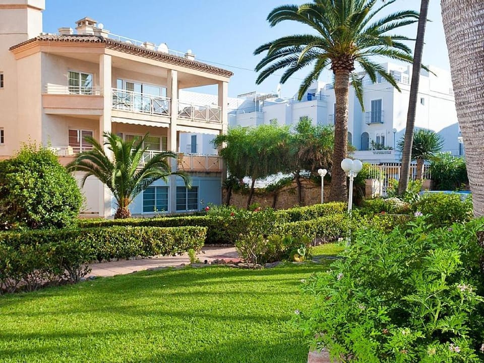 Property building, Garden