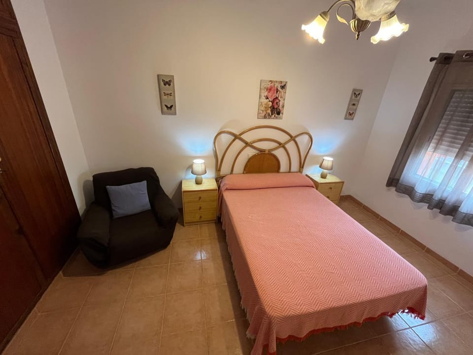 Bed, Photo of the whole room, Bedroom, wardrobe