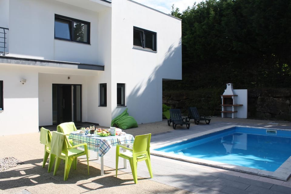 Property building, Swimming pool