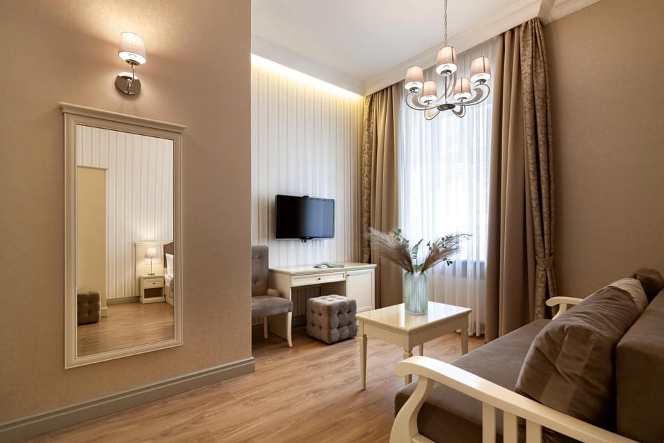 Royal mini-apart hotel on Rynok Square Apartment hotel in Lviv