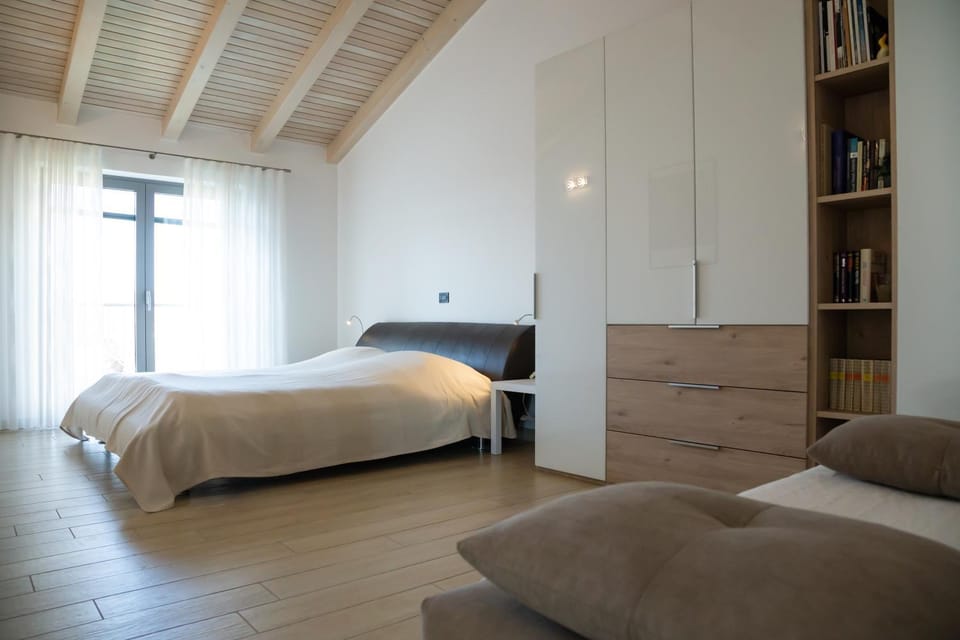 Villa Lavanda in Kriz Sezana with private swimpool House in Slovenia