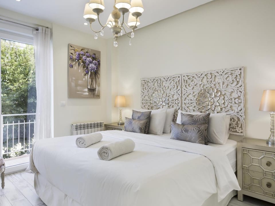 Sitges Spaces Mediterranean Apartments 5 Bedrooms, 4 Bathrooms, 75M2 Terrace, Centre Sitges- Sleeps 10 Apartment in Sitges
