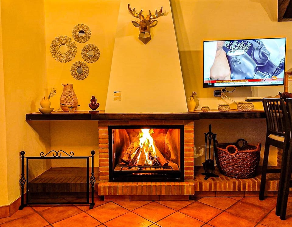 Communal lounge/ TV room, TV and multimedia, flat iron