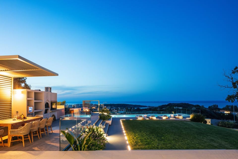 BBQ facilities, Garden, Dining area, Sea view, Swimming pool