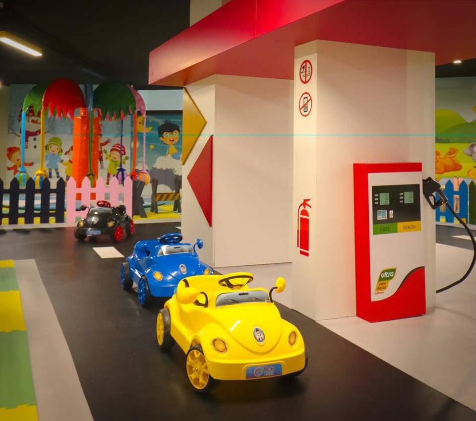 Game Room, Game Room