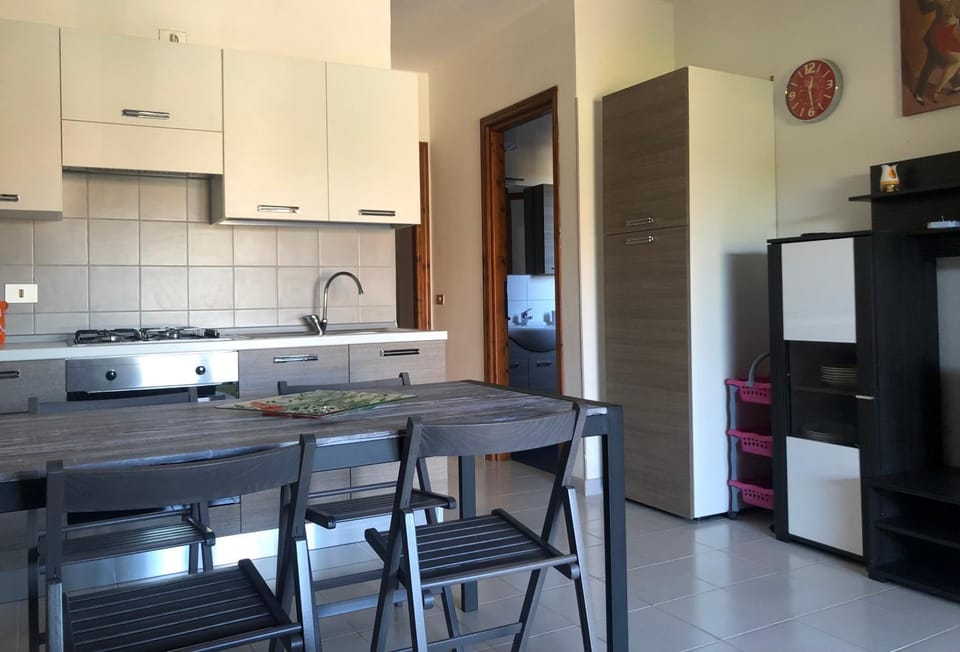 TV and multimedia, Kitchen or kitchenette, Living room, Dining area