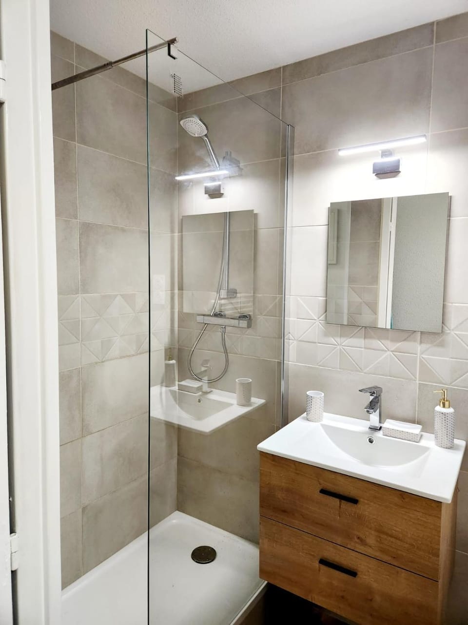 Shower, Bathroom