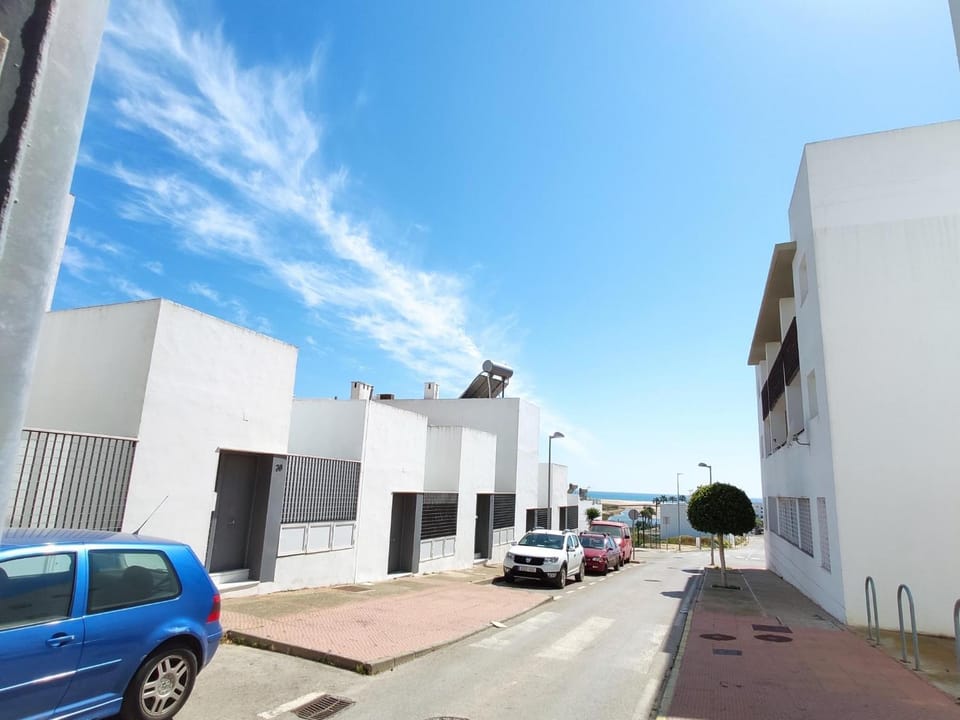 Neighbourhood, Street view