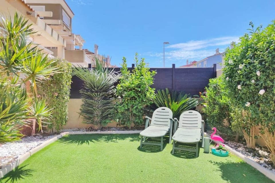 Garden, sunbed