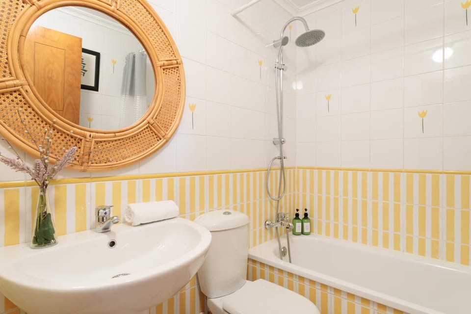 Toilet, Bathroom, Bath