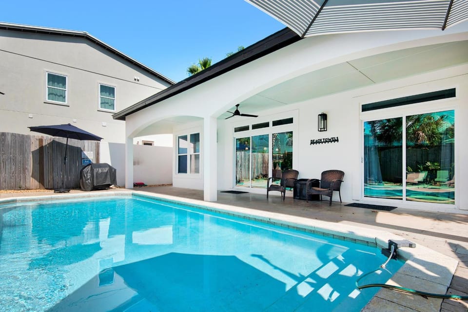 Flamingo Palms House in Miramar Beach