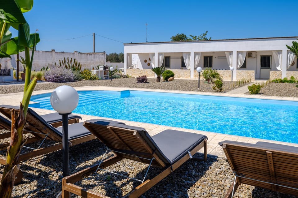 Day, Pool view, Swimming pool, sunbed