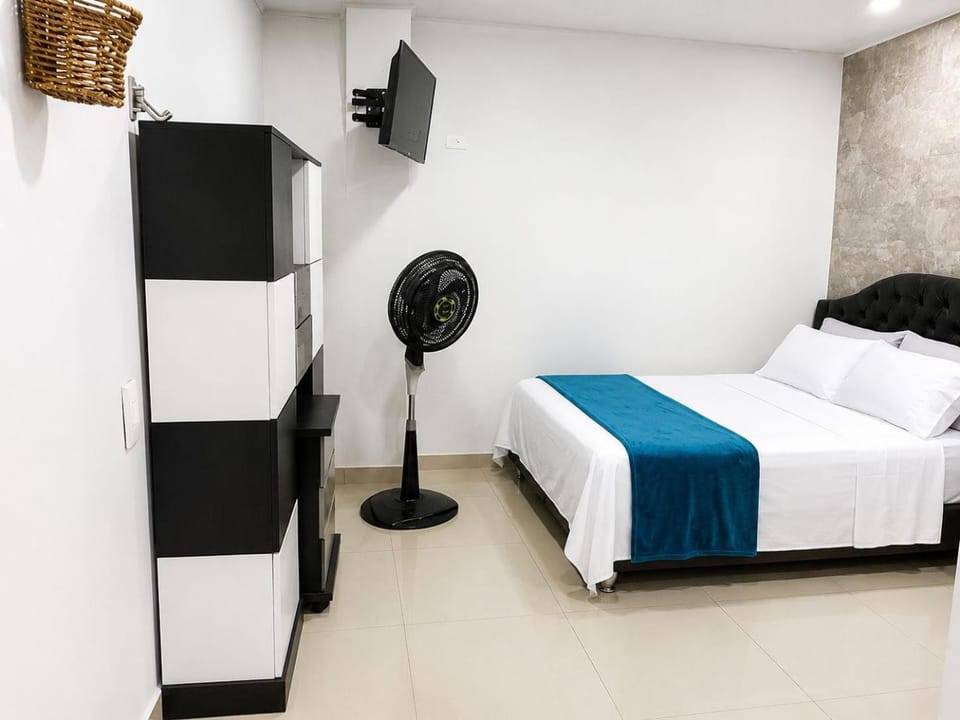 Apto norte entr sal Aeropuerto cerca terminal centro eventos V Pcfco Orquideorama acuaparque base aérea familiar hasta seis personas Apartment in Cali