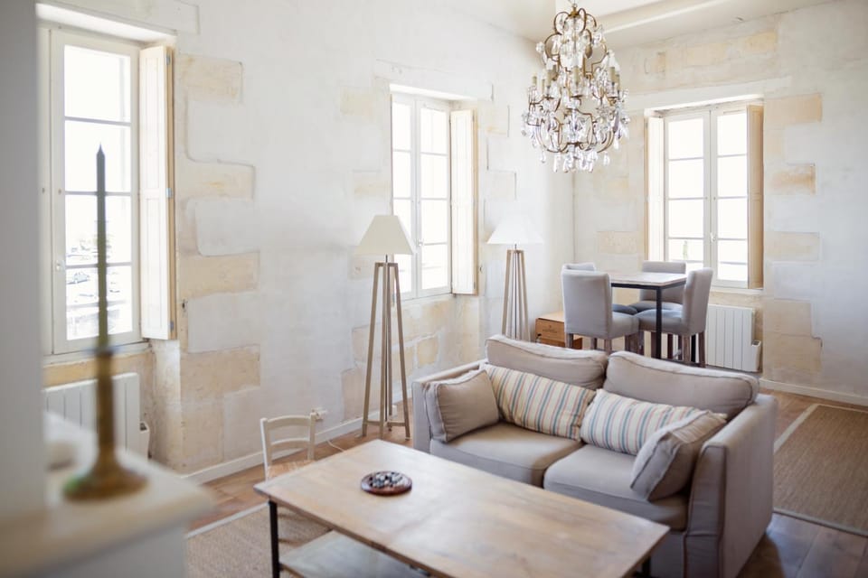 XVIII Century Gem With Magnificent Views Of The Harbour with a private garage Apartment in Saint-Martin-de-Ré