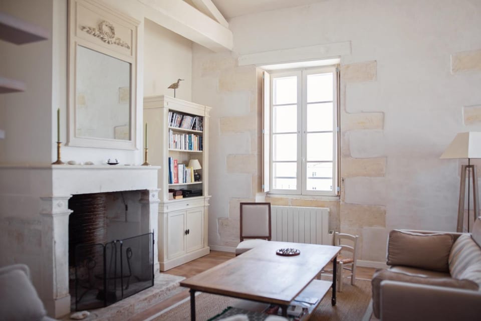 XVIII Century Gem With Magnificent Views Of The Harbour with a private garage Apartment in Saint-Martin-de-Ré