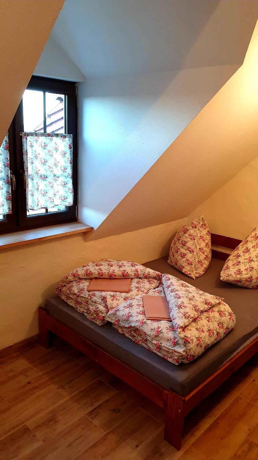 Bed, Photo of the whole room
