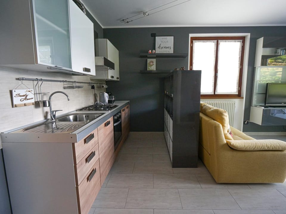 Full of colour Apartment in Bellano