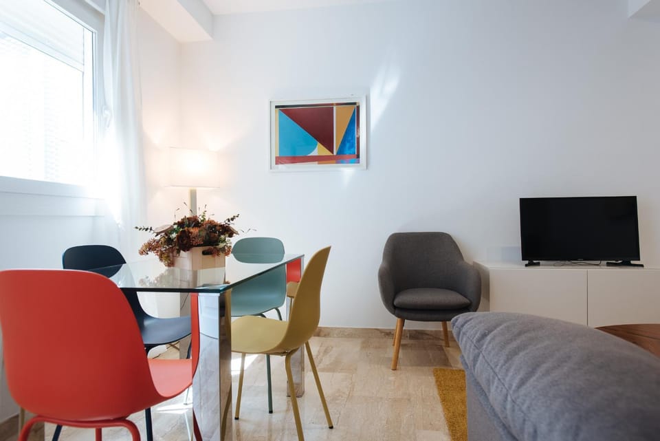 TV and multimedia, Living room, Dining area