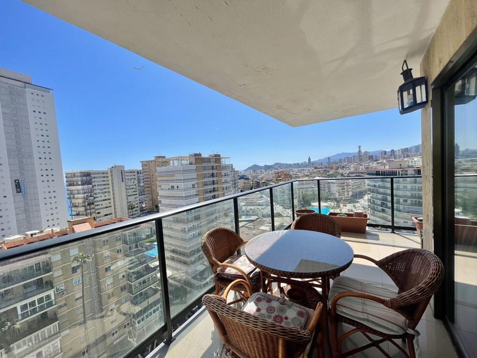 Front al Mar Levante Beach Apartment in Benidorm