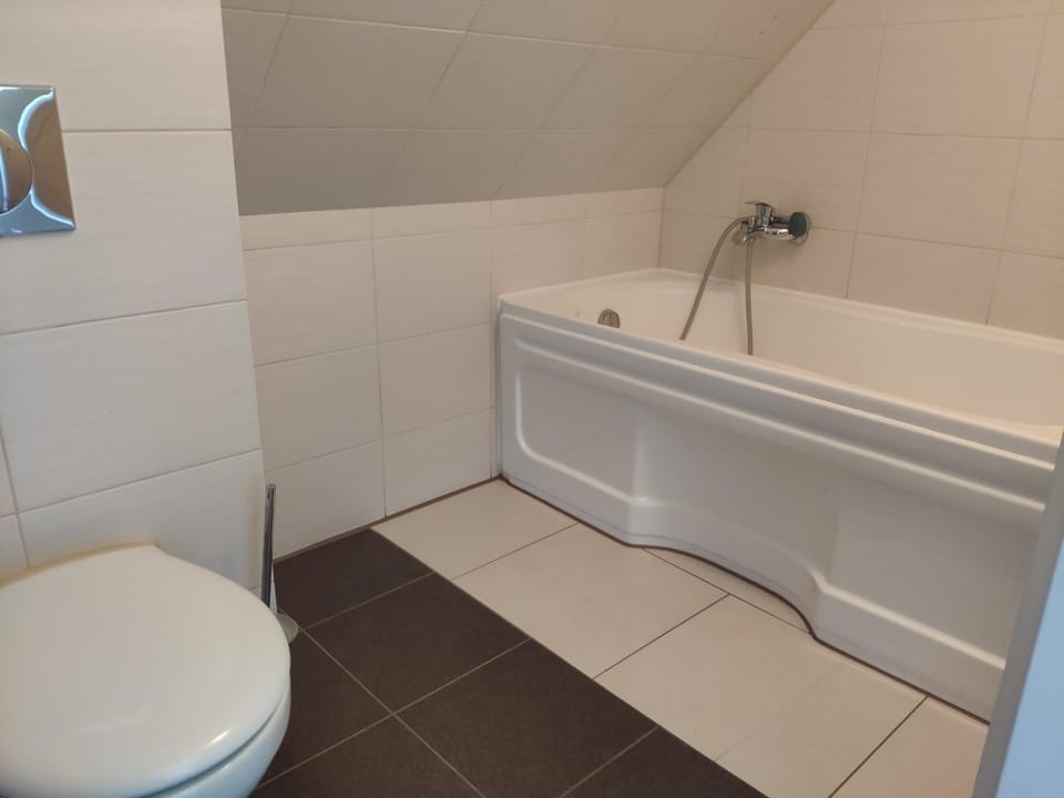 Bathroom, Bath