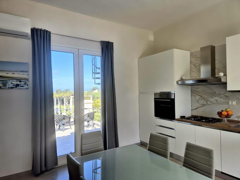 kitchen, air conditioner