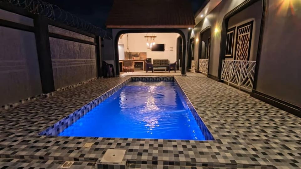 Heavenly ApHEARTment With a Swimming Pool Apartment in Tanzania