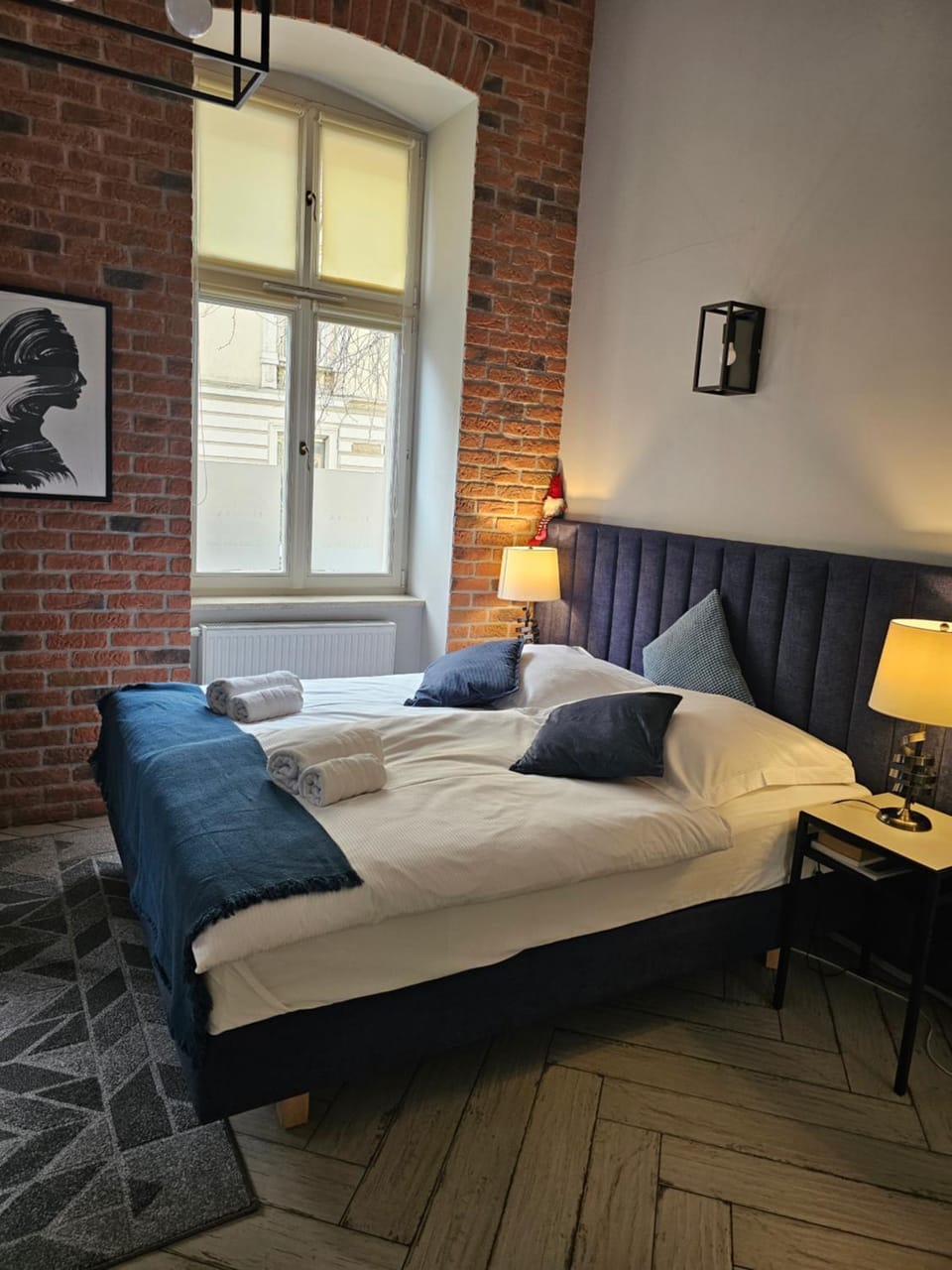 Bed, Photo of the whole room, Bedroom, towels