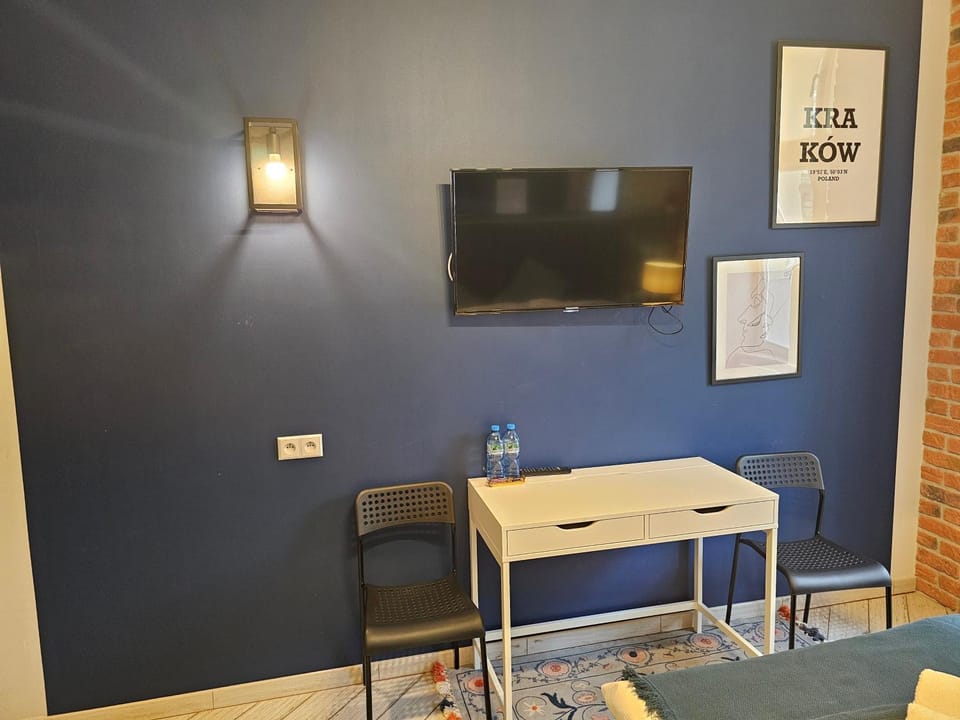 TV and multimedia, Seating area, Dining area, Evening entertainment