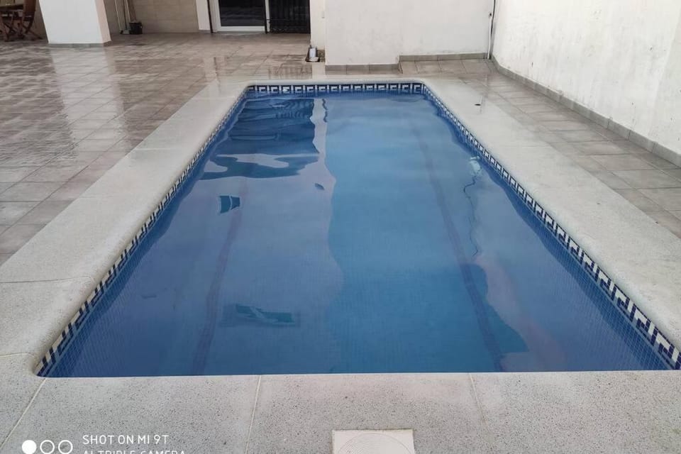 Apartamentos NayDa Gran casa con piscina House in Mérida