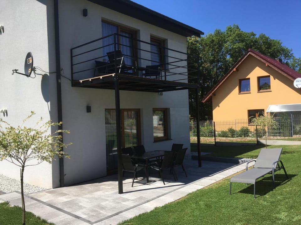Garden, Balcony/Terrace