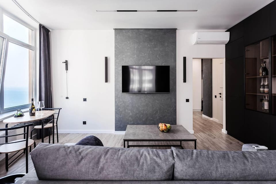 TV and multimedia, Living room, Seating area, Dining area, air conditioner