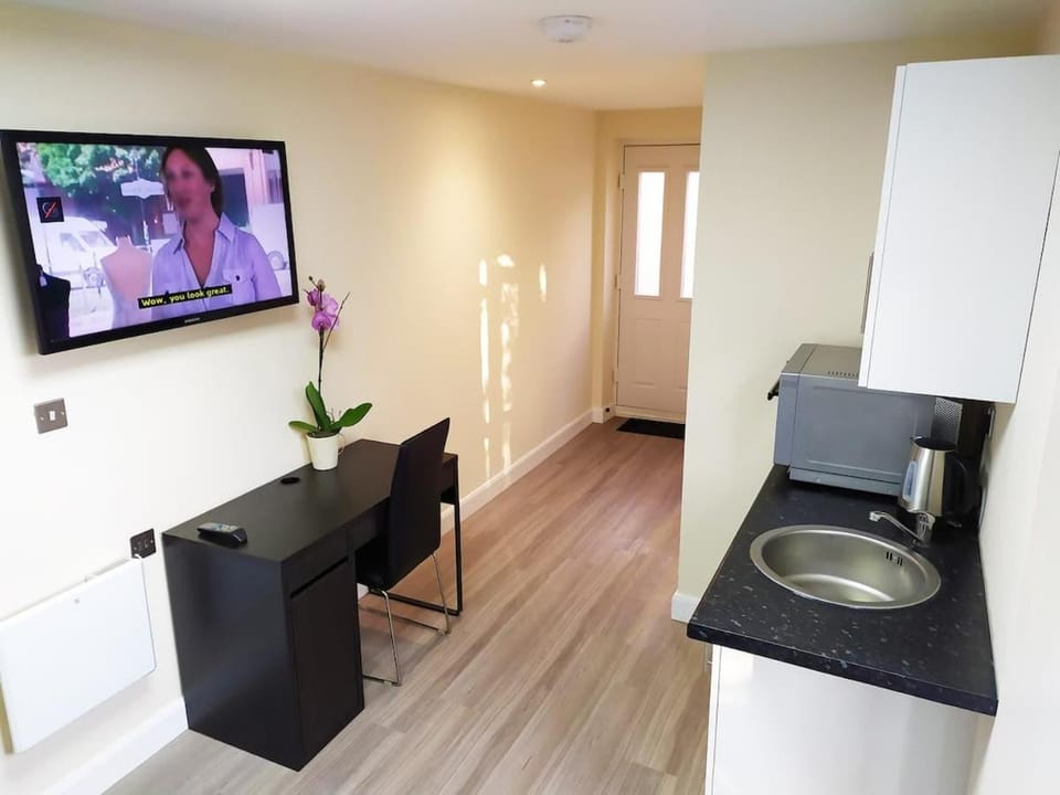 The Beech Flat - Self contained one bedroom flat with parking Apartment in Oxford