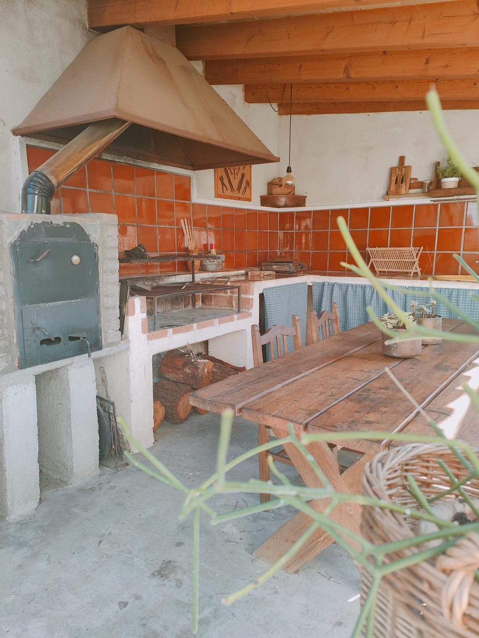 BBQ facilities, Kitchen or kitchenette