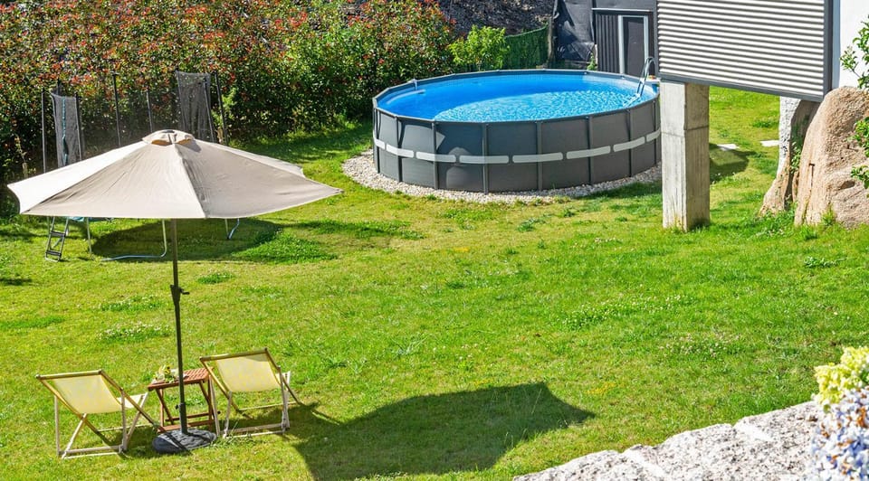 Garden, Swimming pool