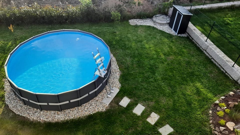 Swimming pool, Swimming pool