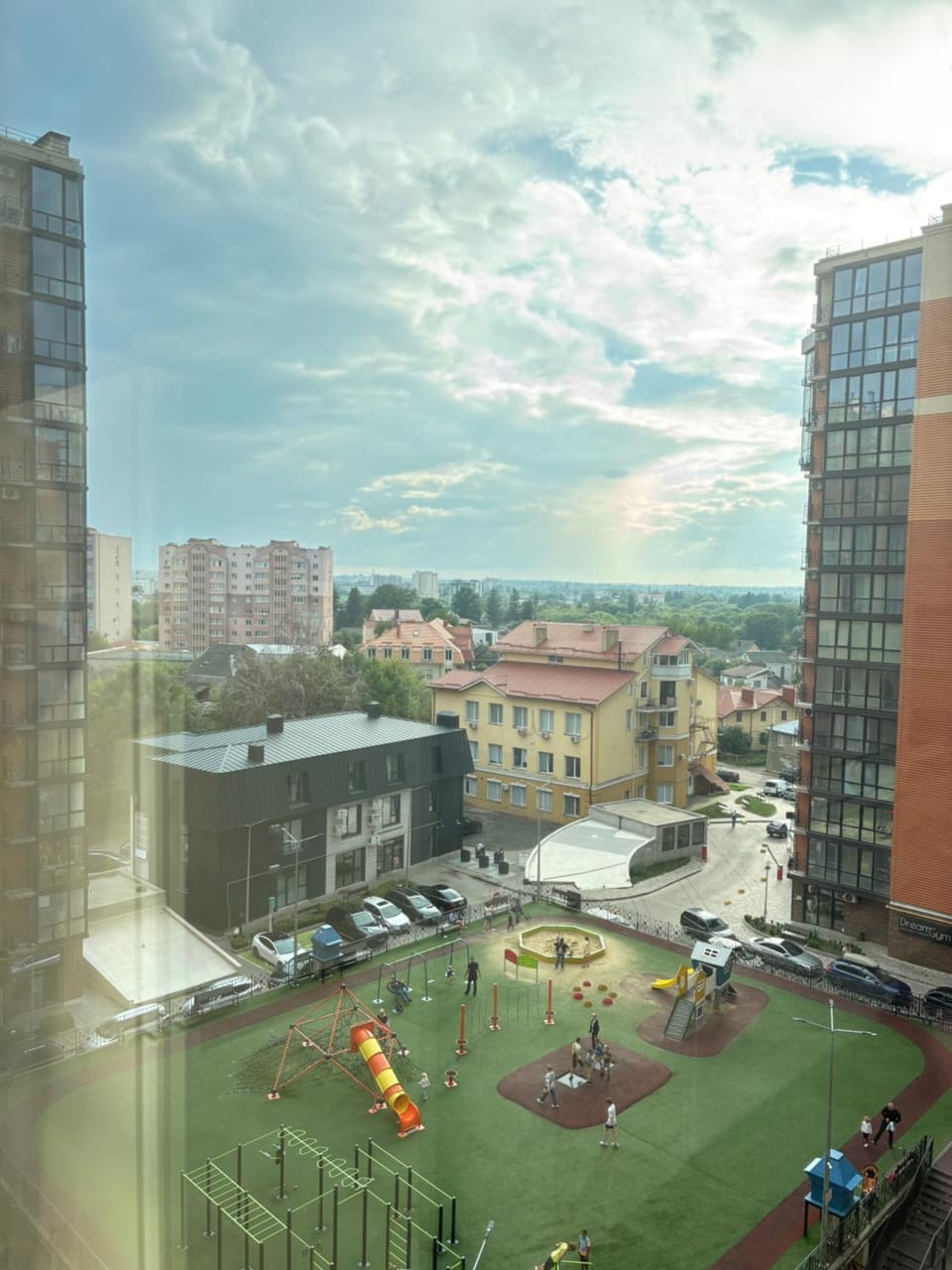 Апартаменти в ЖК Яровиця біля ТРЦ Промінь Apartment in Ukraine