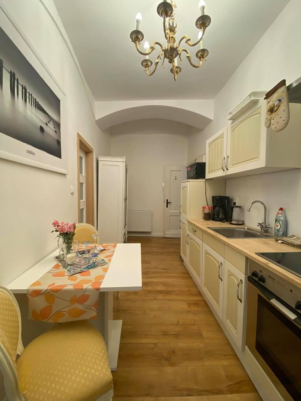 Kitchen or kitchenette